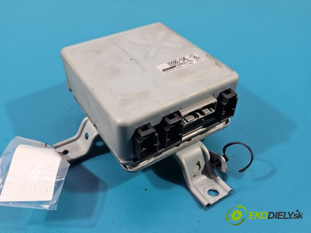 Honda Civic VIII 2006-2011 1.8 16V 140 HP manual 103 kW 1799 cm3 5- riadiaca jednotka ostatné 39980-SMG-G2