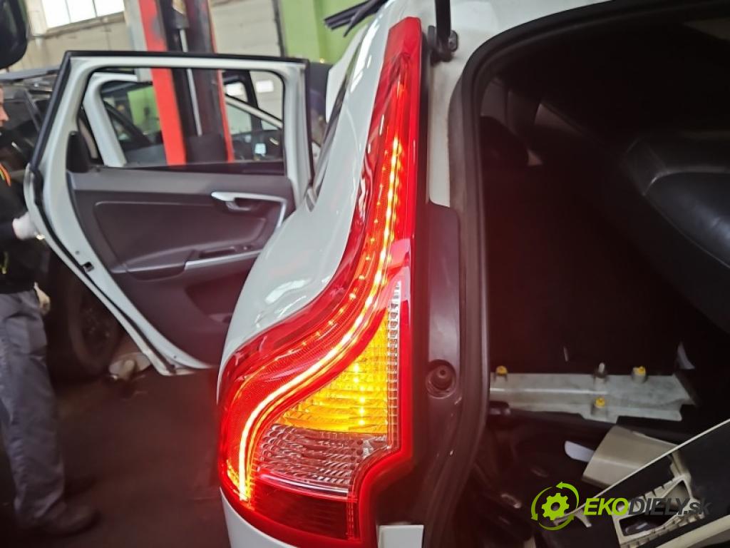 Volvo XC60 I 2008-2017 2.4 D5 185 hp automatic 136 kW 2400 cm3 5- světlo zadní levé blatník: 89500871
