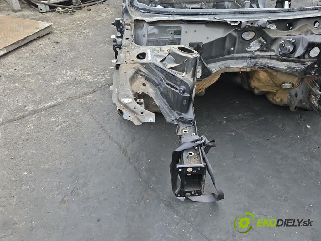 Audi A4 B9 2015-2024 2.0 tdi 150 hp manual 110 kW 1968 cm3 5- štvrťka pravé