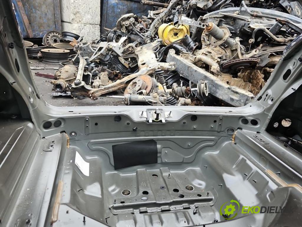 Audi A4 B9 2015-2024 2.0 tdi 150 hp manual 110 kW 1968 cm3 5- stěna zadní