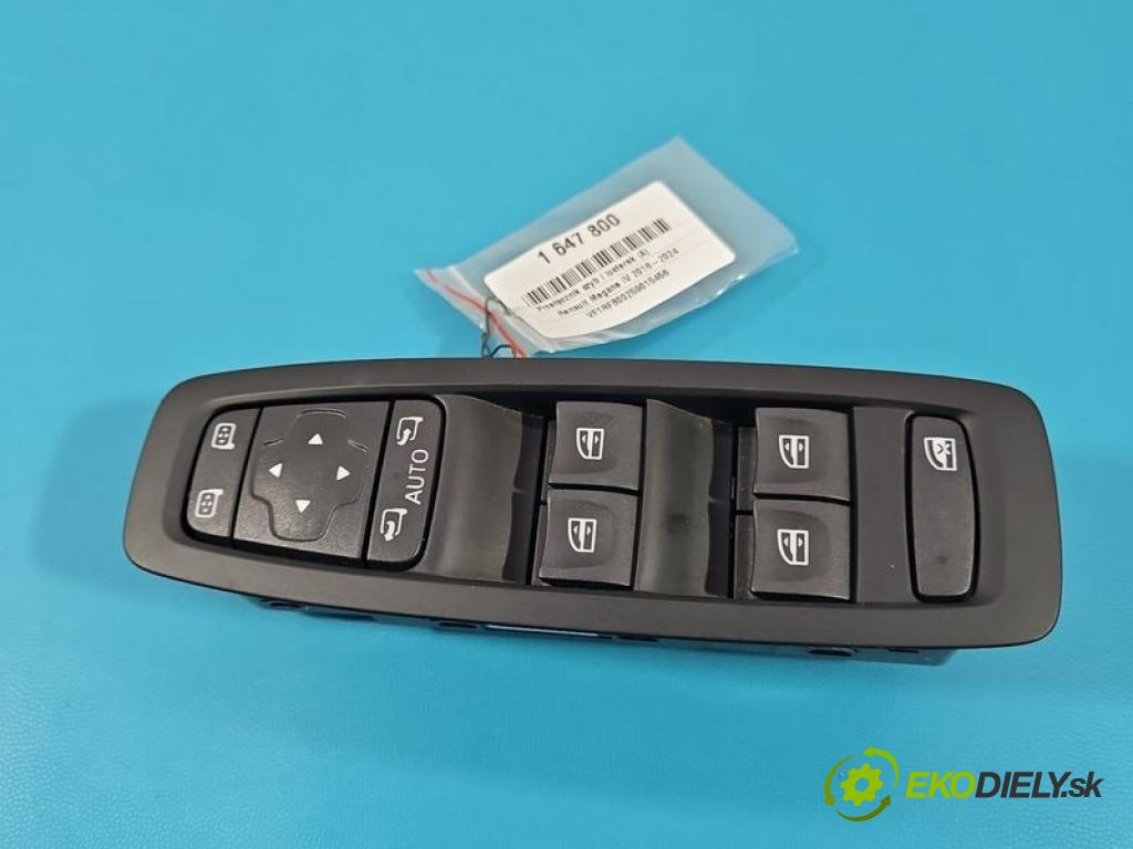 Renault Megane IV 2016-2024 1.2 408 132  HP manual 97 kW 1197 cm3 5- prepínač okien spätných zrkadiel E32452-03