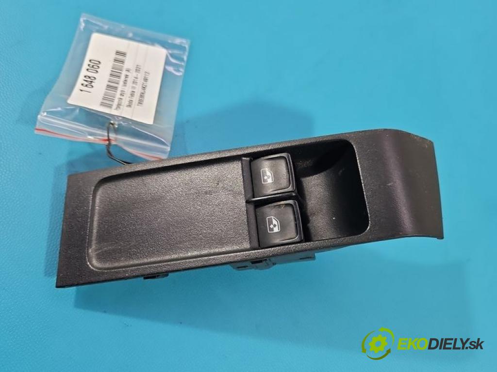 Skoda Fabia III 2014-2021 1.0 MPI CHY CHYB: 75 HP manual 55 kW 999 cm3 5- prepínač okien spätných zrkadiel 6V1867171