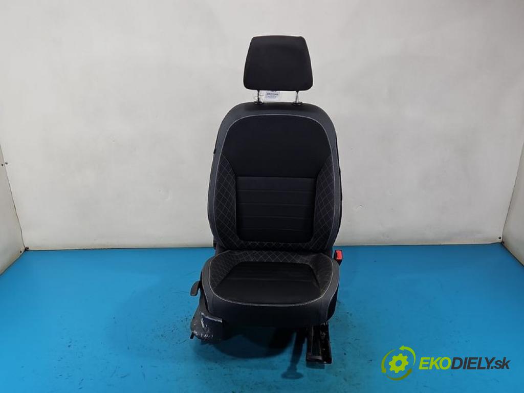 Skoda Fabia III 2014-2021 1.0 MPI CHY CHYB: 75 HP manual 55 kW 999 cm3 5- Sedačka pravý  (Sedadlo)