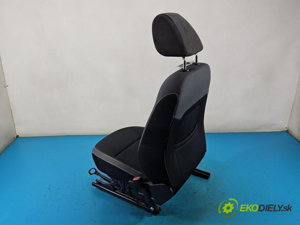 Skoda Fabia III 2014-2021 1.0 MPI CHY CHYB 75 hp manual 55 kW 999 cm3 5- Sedadlo pravý  (Sedadlo)