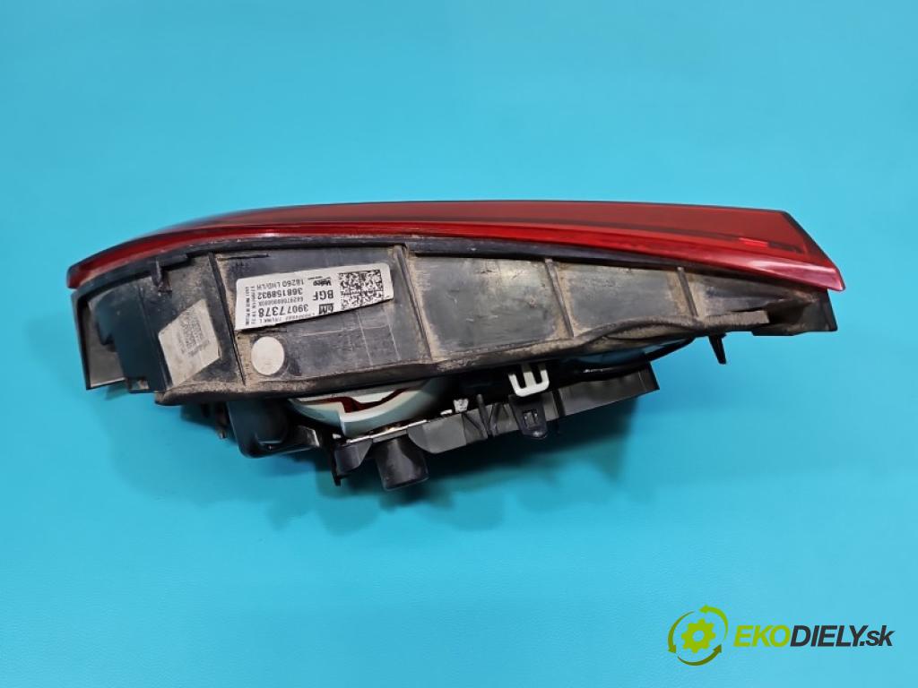Opel Astra V  2015-2022 1.6 cdti 110 hp manual 81 kW 1598 cm3 5- světlo zadní levé kufrových dveří 39077378