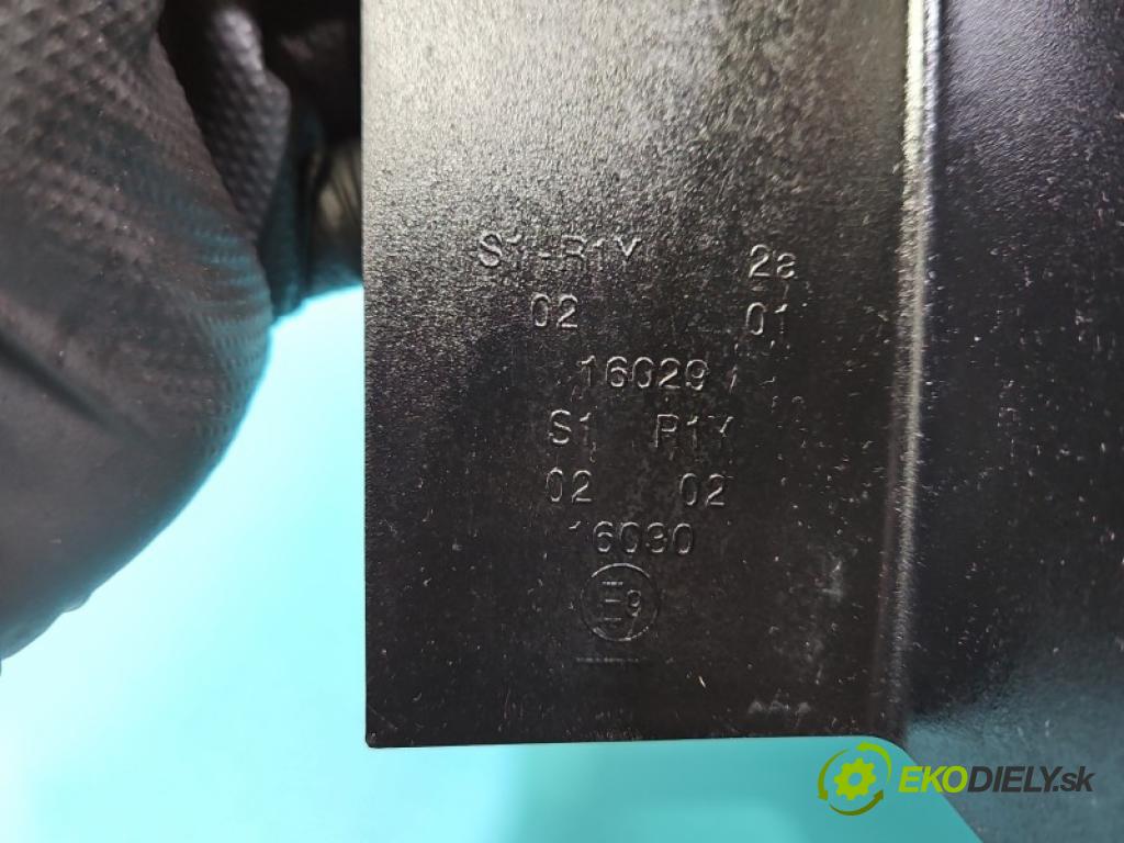 Opel Astra V  2015-2022 1.6 cdti 110 hp manual 81 kW 1598 cm3 5- světlo zadní pravé blatník: 39077375