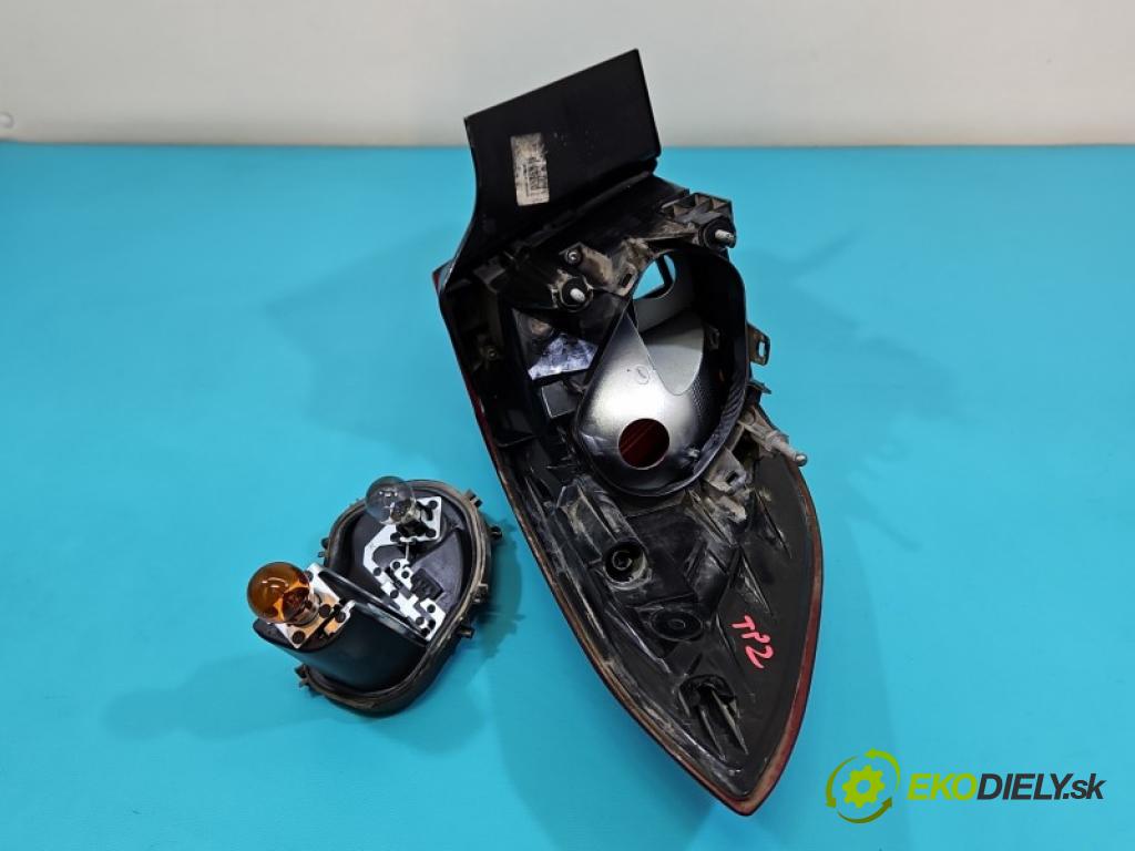Opel Astra V  2015-2022 1.6 cdti 110 hp manual 81 kW 1598 cm3 5- světlo zadní pravé blatník: 39077375