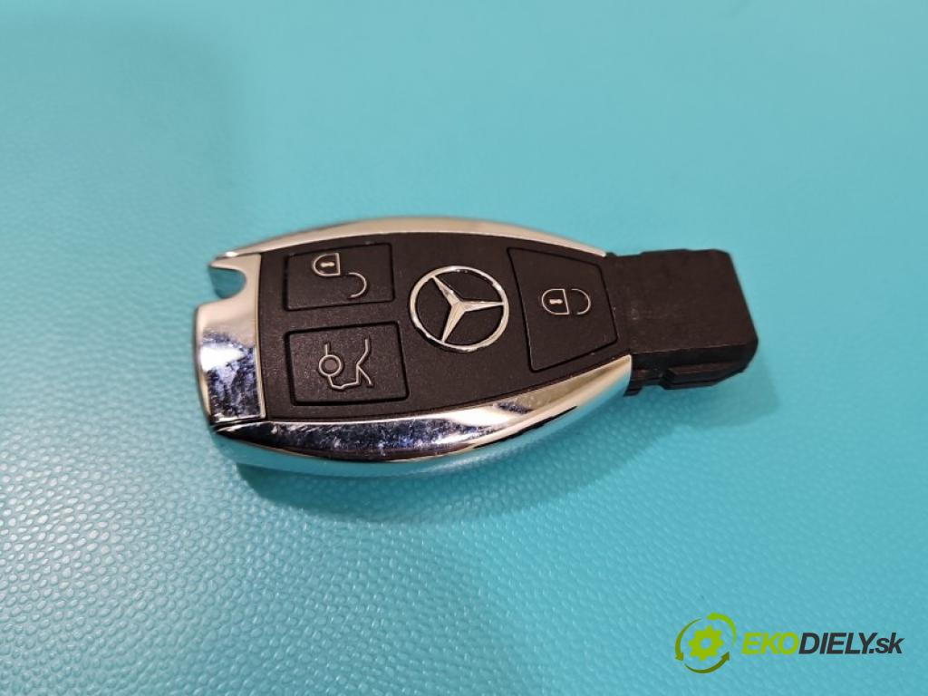 Mercedes CLA C117 X117 2013-2019 2.0 T 184hp automatic 135 kW 1991 cm3 4- Spínačka A2469055103 (Spínacia skrinka)