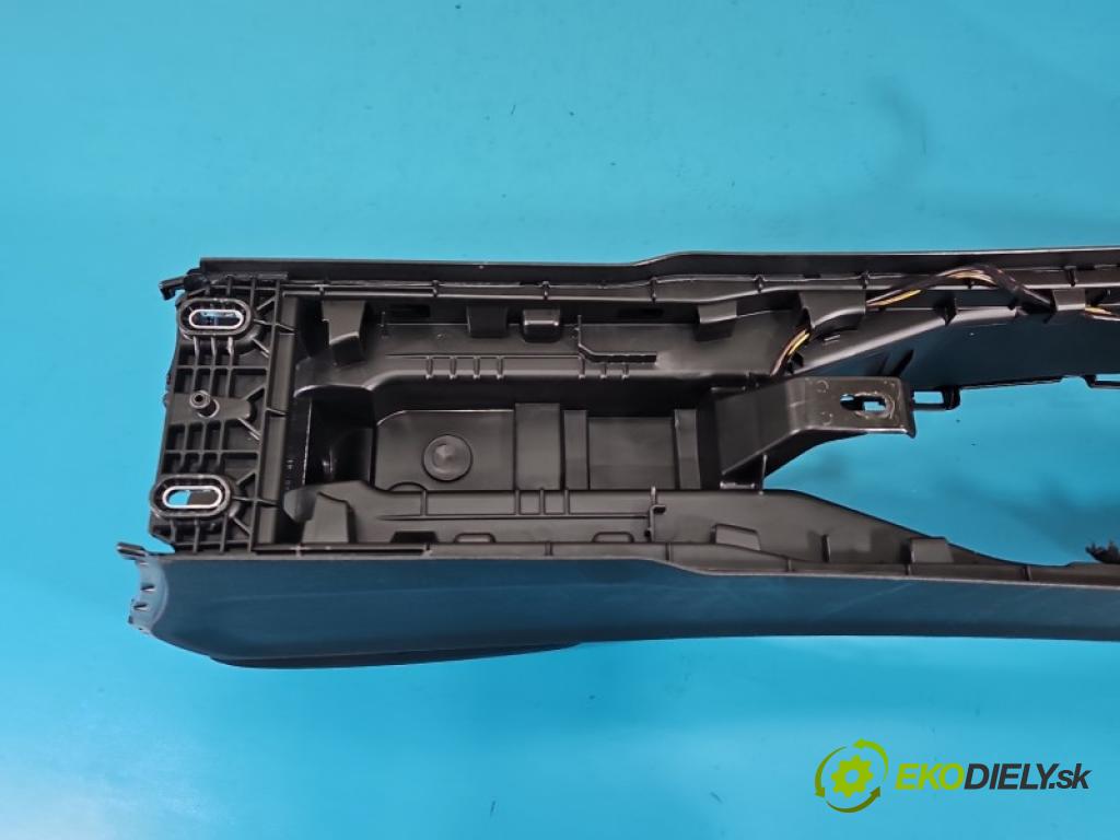 Mercedes CLA C117 X117 2013-2019 2.0 T 184hp automatic 135 kW 1991 cm3 4- operadlo A1766804101 (Lakťová opierka)