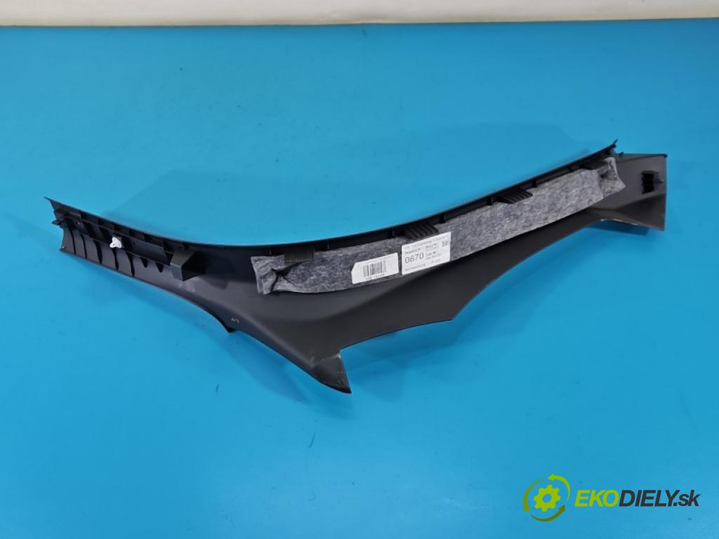 Audi A8 D5 2017-2026 3.0 TDi 286 HP automatic 210 kW 2967 cm3 4- kryt plast 4N0864607