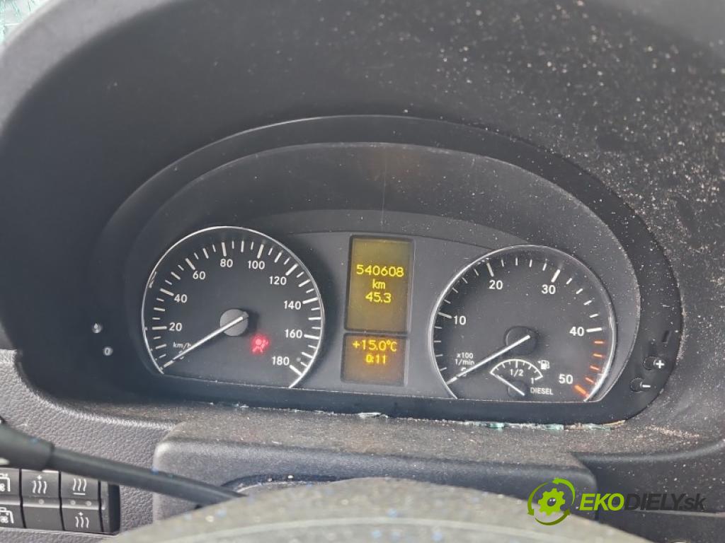 Mercedes Sprinter II 906 2006-  3.0 CDI V6 190 hp automatic 140 kW 2987 cm3 5- Přístrojová deska A9069009402 (Přístrojová deska)