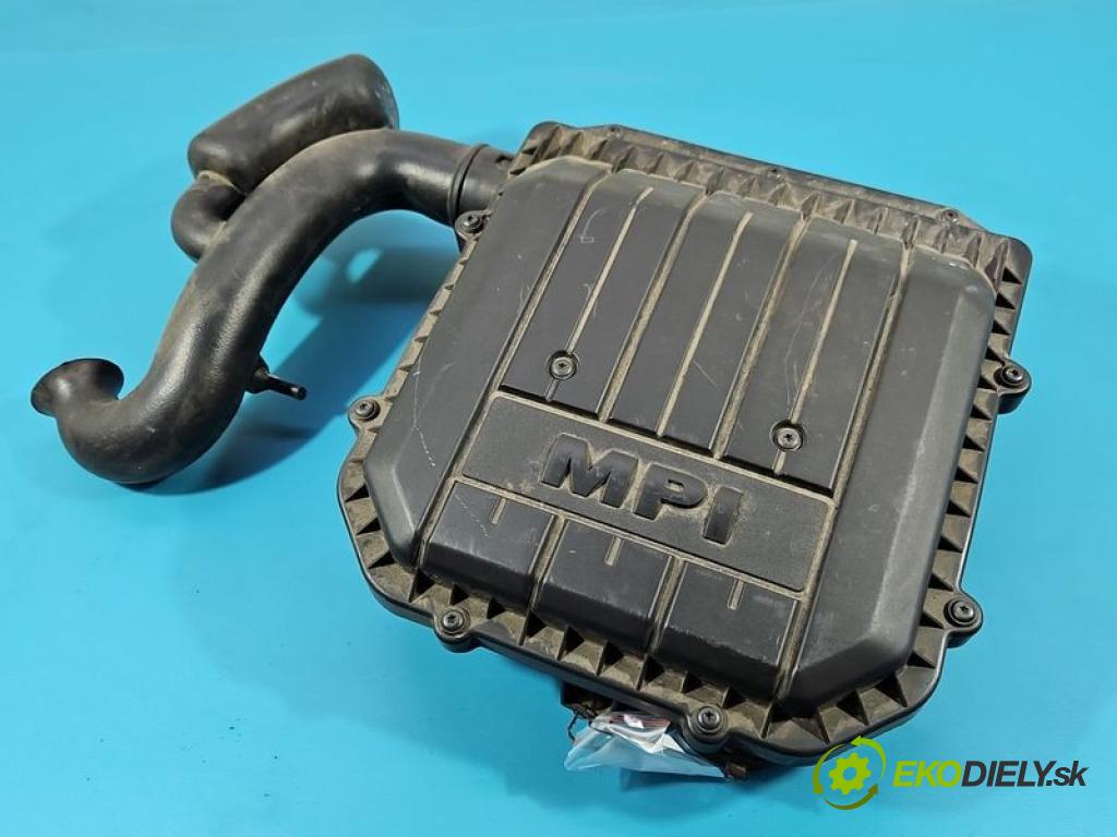 Skoda Fabia III 2014-2021 1.0 MPI CHY CHYB: 75 HP manual 55 kW 999 cm3 5- obal filtra vzduchu 04C129620C (Obal vzduchového filtra)