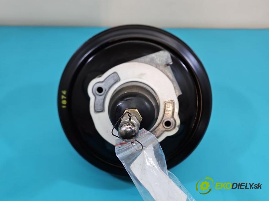 Audi A4 B6 2000-2004 2.0 20V 131 hp manual 96 kW 1984 cm3 4- servo posilovač 8E0612105J