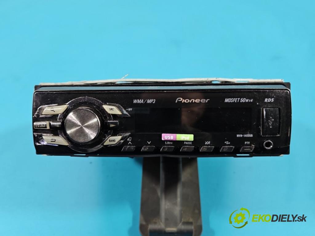 Honda HR-V I 1999-2006 1.6 16V 124 hp manual 91 kW 1590 cm3 5- Radio MVH-1400UB