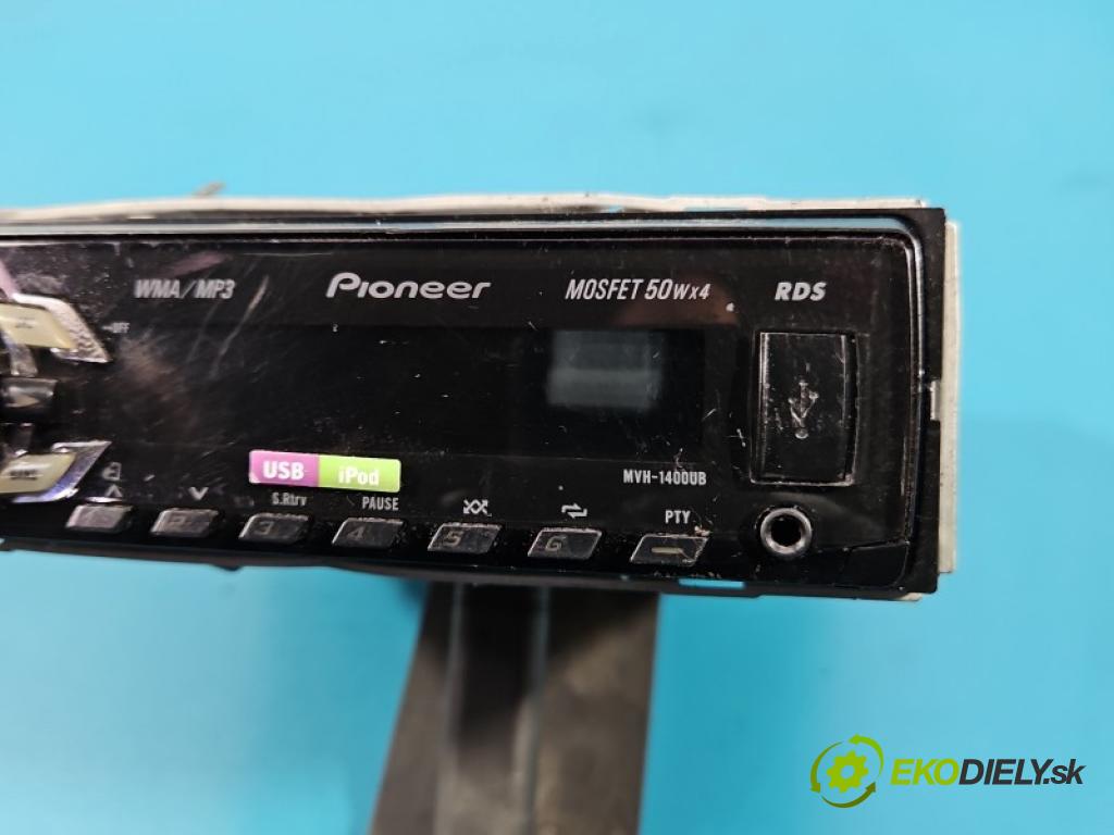 Honda HR-V I 1999-2006 1.6 16V 124 hp manual 91 kW 1590 cm3 5- Radio MVH-1400UB