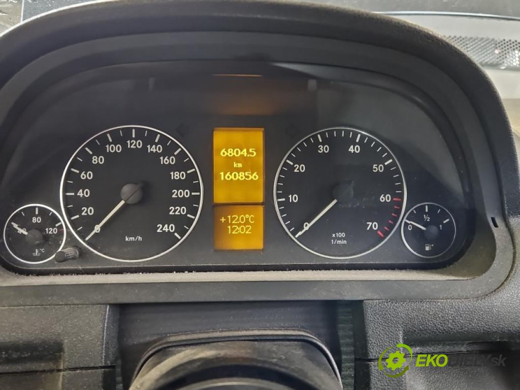 Mercedes A W169 2004-2012 1.5 8V 95 hp manual 70 kW 1498 cm3 3- Přístrojová deska 1031098100 (Přístrojová deska)
