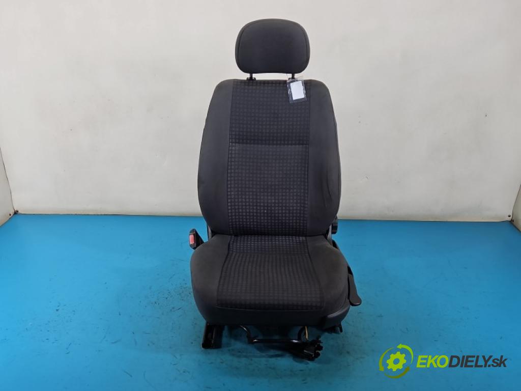Opel Astra II 1998-2009 1.7 cdti 80 hp manual 59 kW 1686 cm3 5- Sedadlo levý  (Sedadlo)