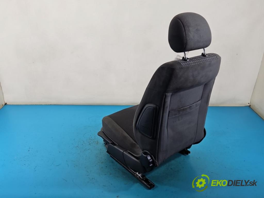 Opel Astra II 1998-2009 1.7 cdti 80 hp manual 59 kW 1686 cm3 5- Sedadlo levý  (Sedadlo)
