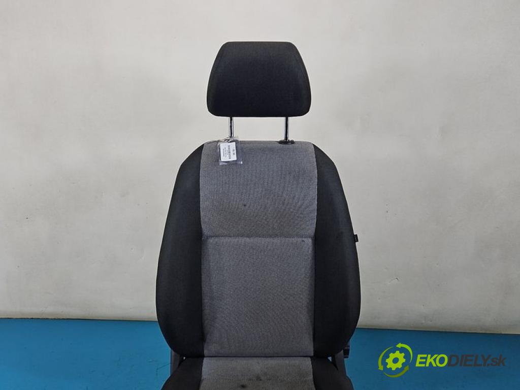 Skoda Fabia II 2007-2014 1.2 TSI 105 hp manual 77 kW 1197 cm3 5- Sedadlo levý  (Sedadlo)