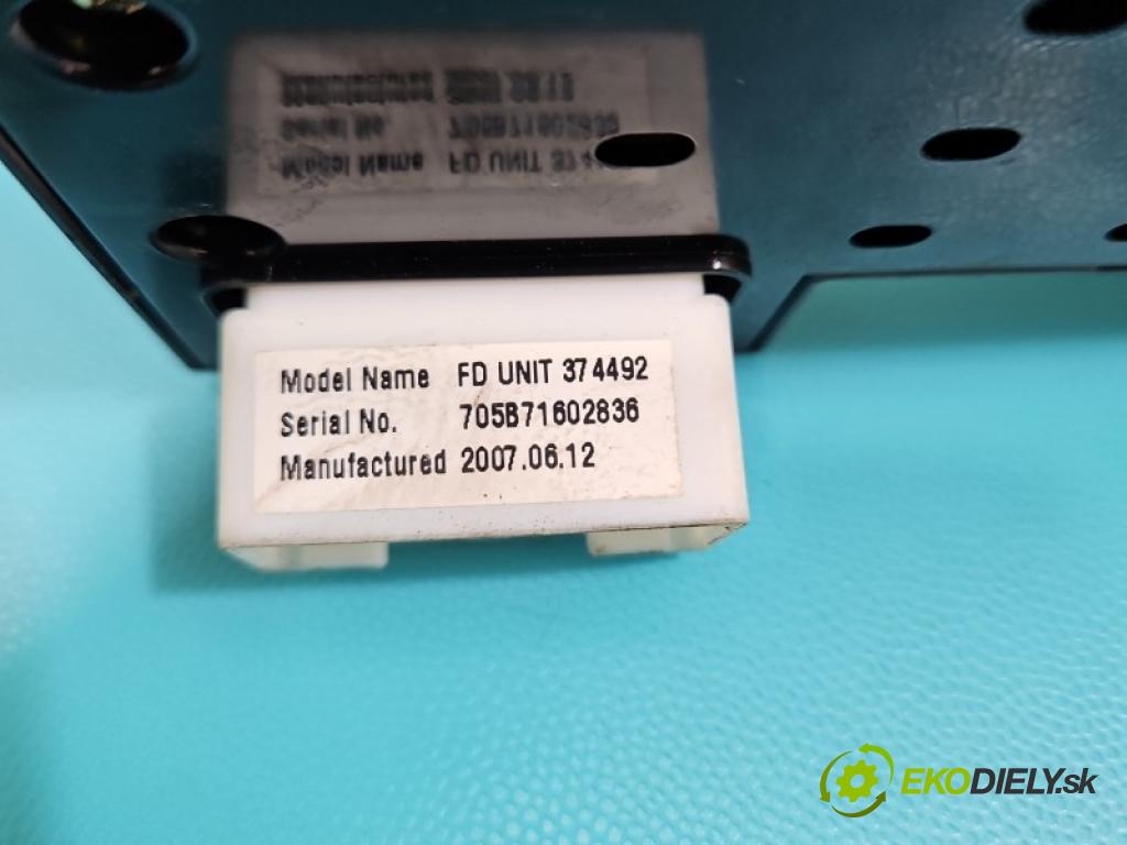 Hyundai I30 I 2007-2012 1.6 crdi 115 HP manual 84.6 kW 1582 cm3 5- prepínač okien spätných zrkadiel 93570-2L100