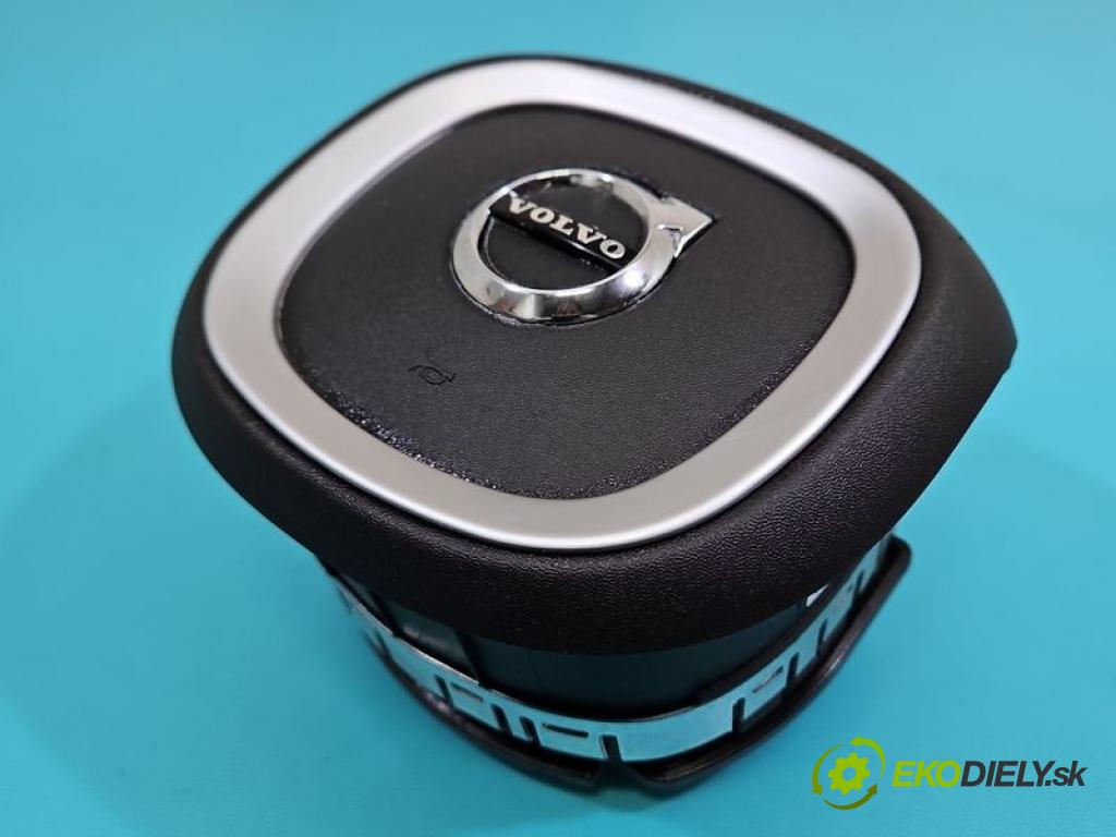Volvo S90 II 2016- 2.0 D4 190 HP automatic 140 kW 1969 cm3 4- airbag vzduch: Řidiči: P39825814 (Airbag)