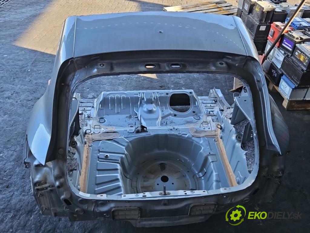 Renault Clio V 2019- 1.0 91KM manual 67 kW 999 cm3 5- stěna zadní