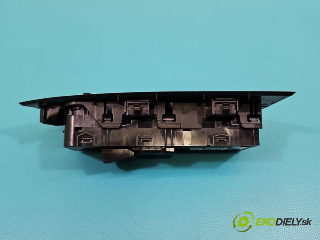 Volvo S90 II 2016- 2.0 D4 190 HP automatic 140 kW 1969 cm3 4- prepínač okien spätných zrkadiel 31433926