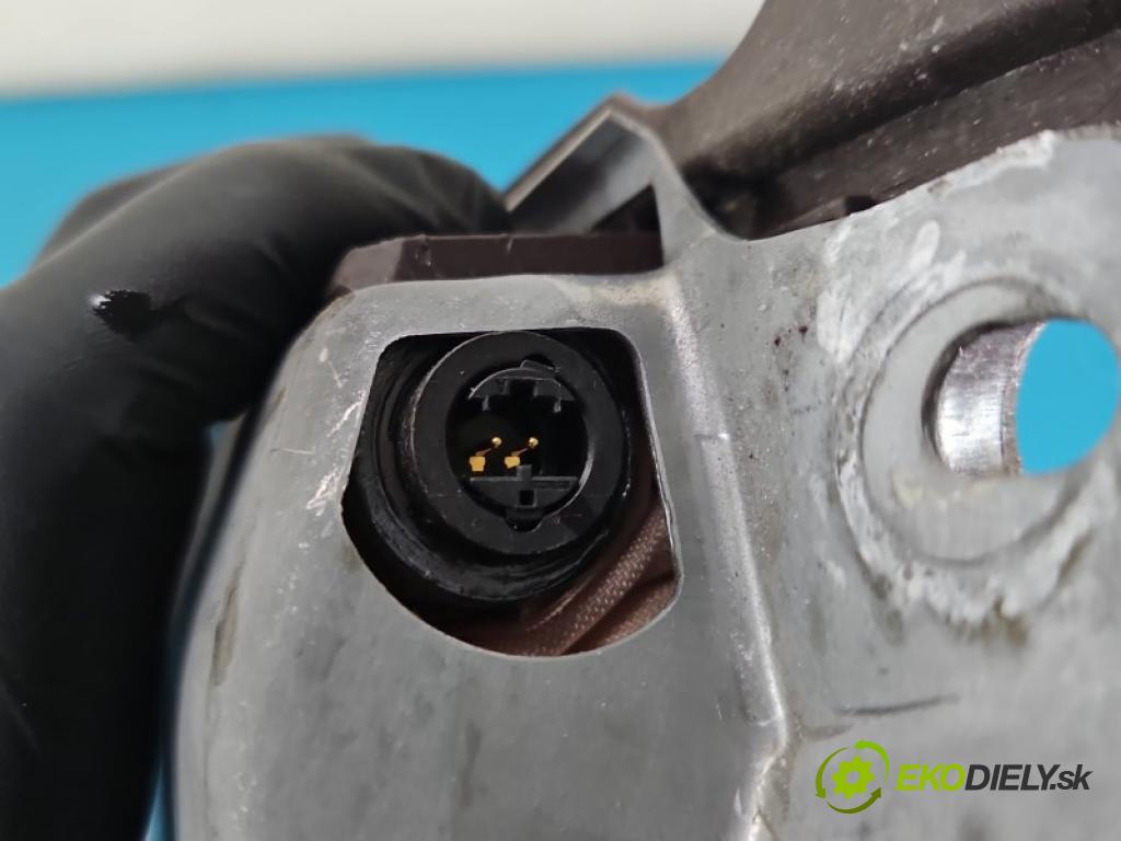 Bmw X5 F15 2013-2018 4.4 V8 automatic 330 kW 4395 cm3 5- Polštář: vzduch: 16B1406M05008
