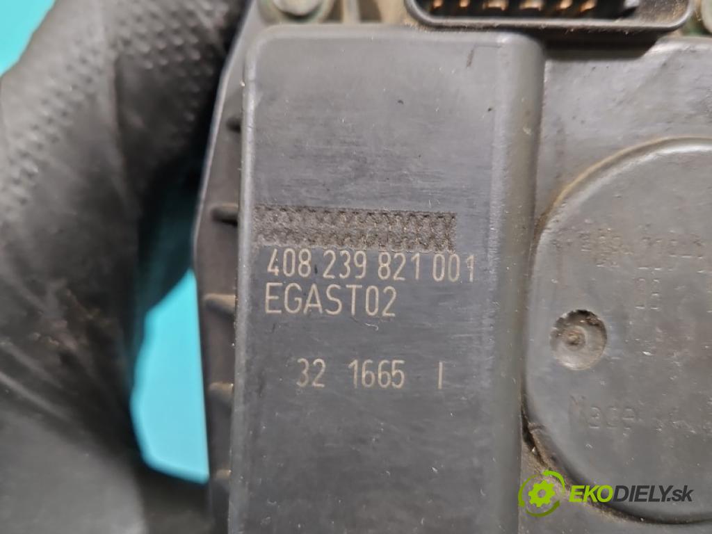Peugeot 206 1.4 8V 75 hp manual 55 kW 1360 cm3 3- škrticí klapka  (Škrticí klapka)