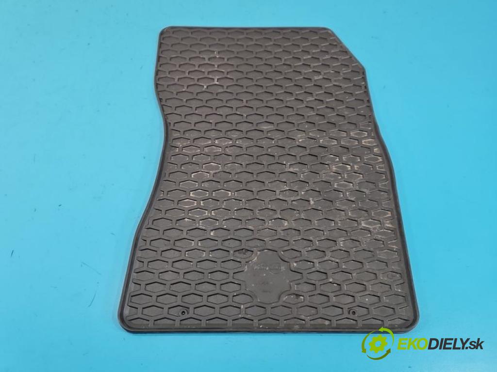 Nissan Qashqai III J12 2021- 1.3 DIG-T 140 hp manual 103 kW 1332 cm3 5- Koberce: