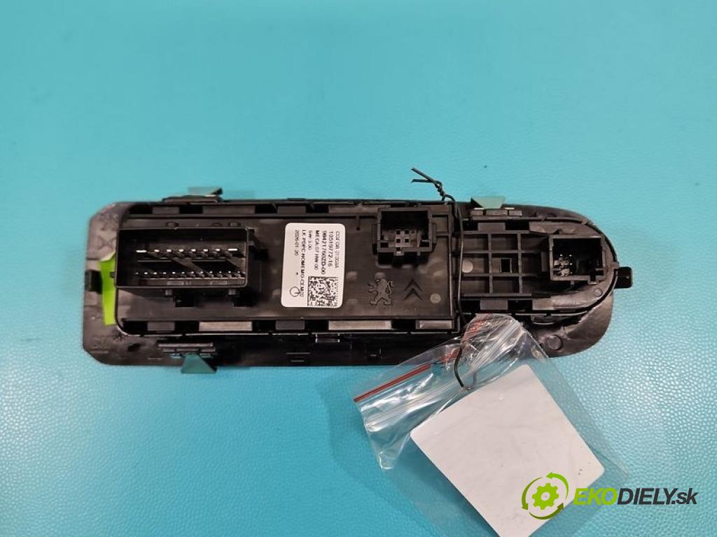 Toyota Proace City 1.5 D4D 131 HP automatic 96 kW 1499 cm3 5- prepínač okien spätných zrkadiel 98421760ZD