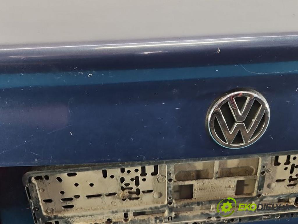 Vw Passat B4 1993-1997 1.8 8V 90 hp manual 66 kW 1781 cm3 4- zadní kufrové dveře  (Zadní kapota (kufr))