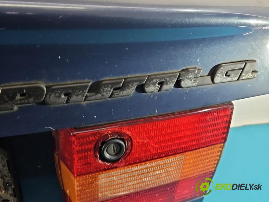 Vw Passat B4 1993-1997 1.8 8V 90 hp manual 66 kW 1781 cm3 4- zadní kufrové dveře  (Zadní kapota (kufr))