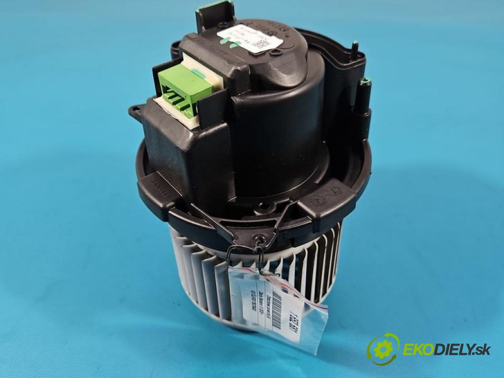 Dacia Sandero III 2020- 1.0 101 hp manual 74 kW 999 cm3 5- ventilátor vzduchu M0116360-6875