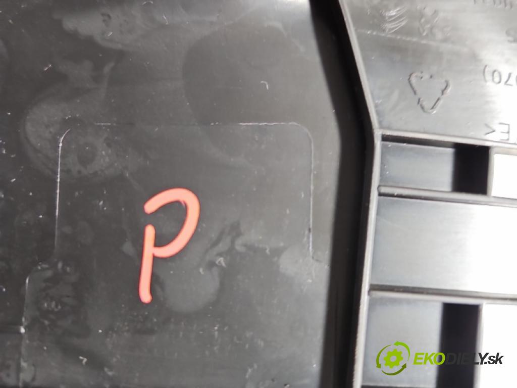 Toyota Proace City 1.5 D4D 131 HP automatic 96 kW 1499 cm3 5- kryt plast 9820847077