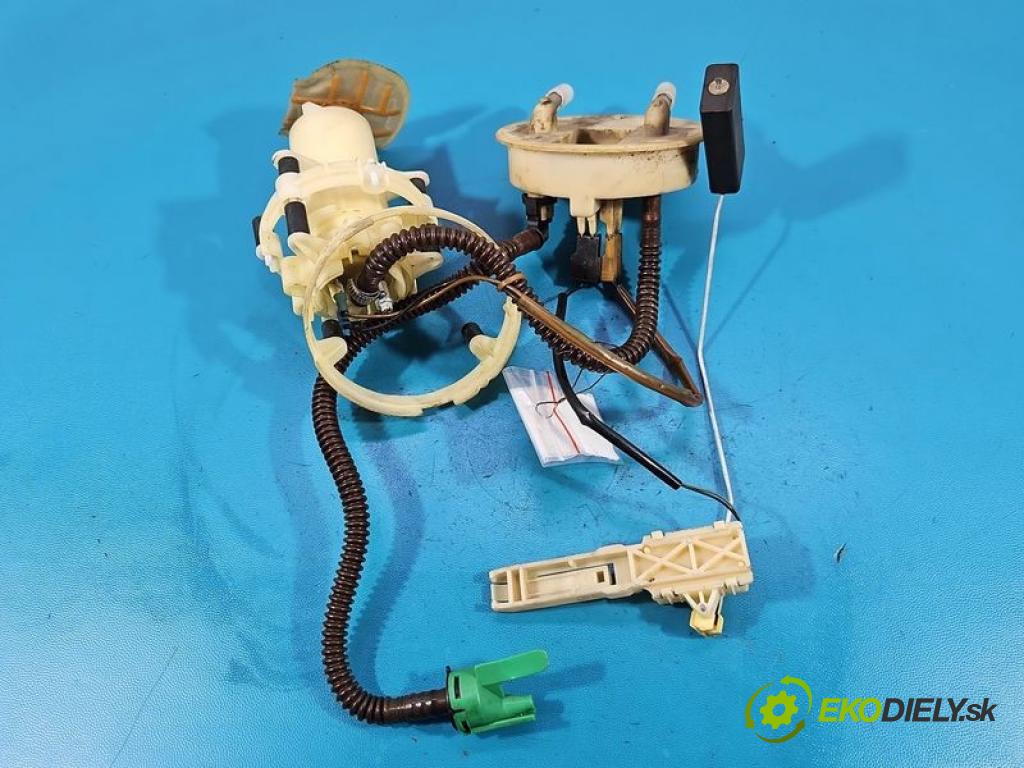 Audi A4 B5 1994-2001 1.6 8V 101 hp manual 74 kW 1595 cm3 4- čerpadlo paliva 8D0201319