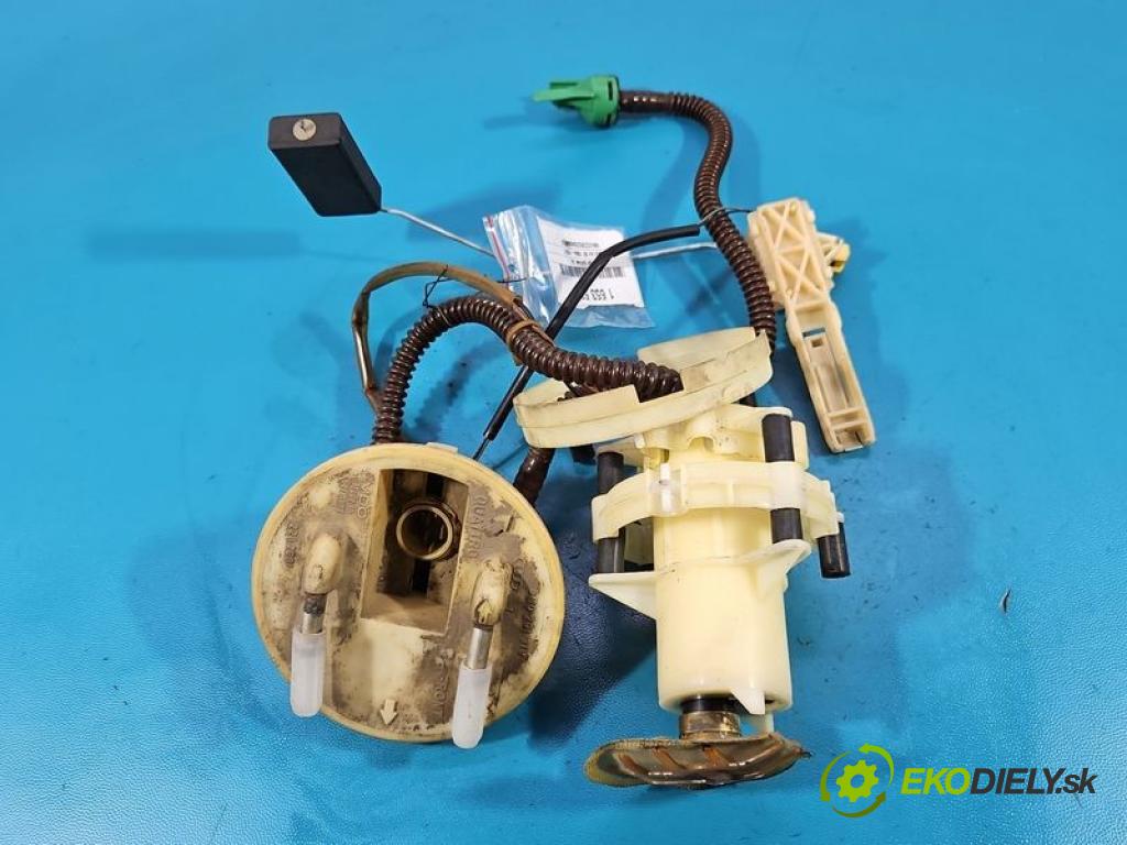 Audi A4 B5 1994-2001 1.6 8V 101 hp manual 74 kW 1595 cm3 4- čerpadlo paliva 8D0201319