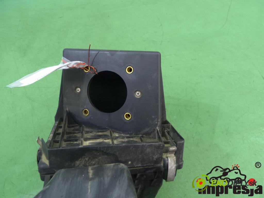 Nissan Primera P11 1996-2002 1.8 16V 114 hp 84 kW 1800 cm3 obal filtra vzduchu (Kryty filtrů)