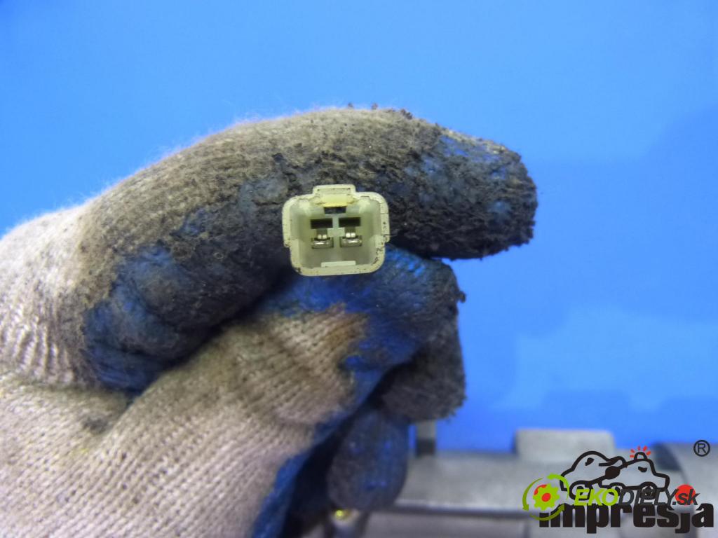 Daewoo Nubira II 1999-2003 2.0 16V   2000 cm3  spínačka  (Spínací skříňky a klíče)