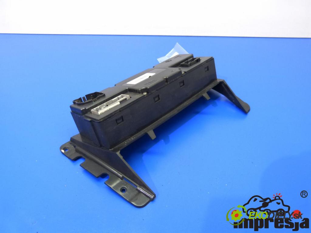 Fiat Croma II 2005-2010 1.9 JTD 16V 150 HP  110 kW 1900 cm3  - Panel kúrenia
