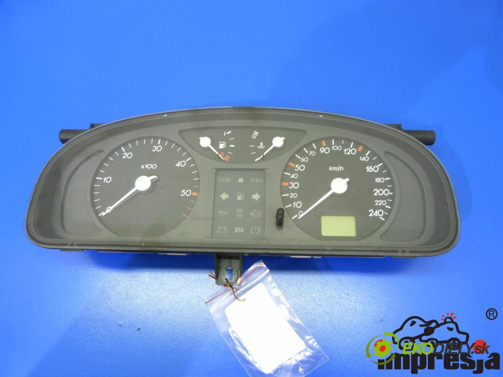 Renault Laguna II 2001-2007 1.9 DCI 120 HP  88 kW 1900 cm3  Prístrojovka  (Prístrojové dosky, displeje)