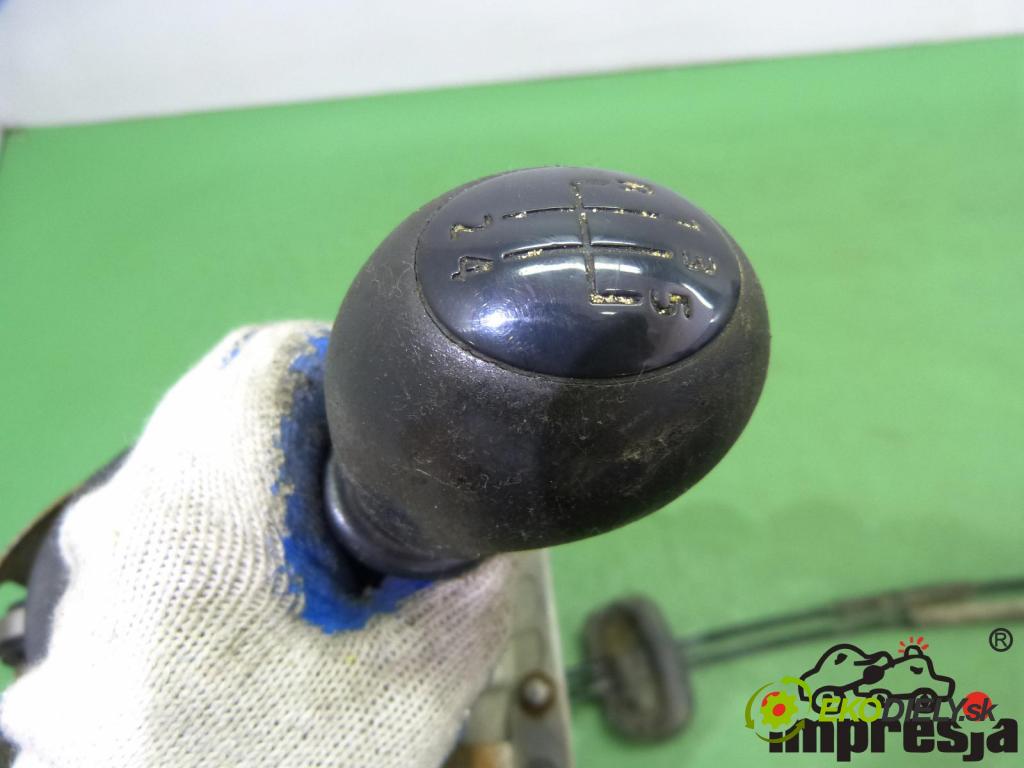 Renault Trafic II 2001-2014 1.9 DCI 82 HP  60 kW 1900 cm3  Kulisa - -  (Rýchlostné páky / kulisy)