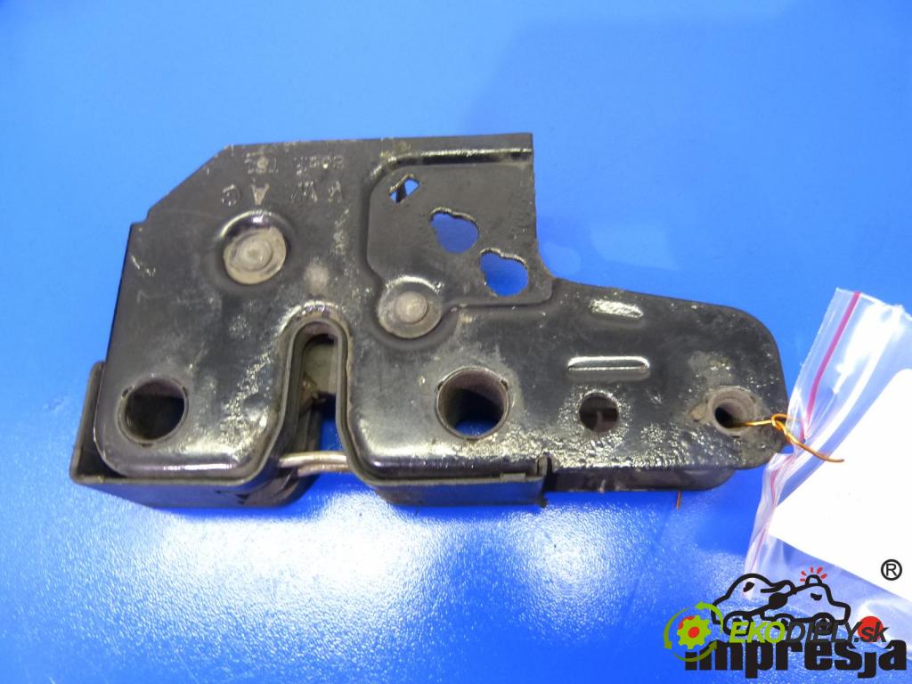 Seat Toledo III 2004-2009 1.9 TDI 105 hp  77 kW 1900 cm3  zámok kapoty