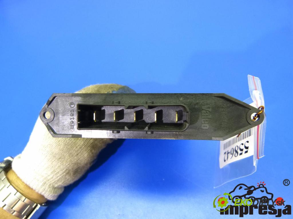 Renault Clio III 2005-2012 1.5 DCI 68 hp  50 kW 1500 cm3  topné těleso radiátor topení  (Radiátory topení)