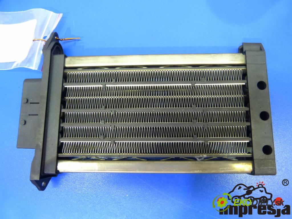 Renault Clio III 2005-2012 1.5 DCI 68 hp  50 kW 1500 cm3  topné těleso radiátor topení  (Radiátory topení)