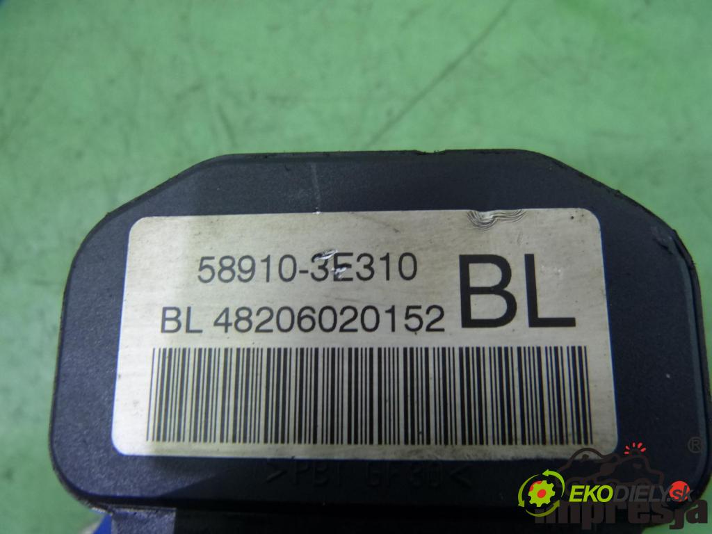 Kia Sorento I 2003-2009 2.5 CRDi 16V 140 HP  103 kW 2500 cm3  Pumpa ABS  (Pumpy ABS)