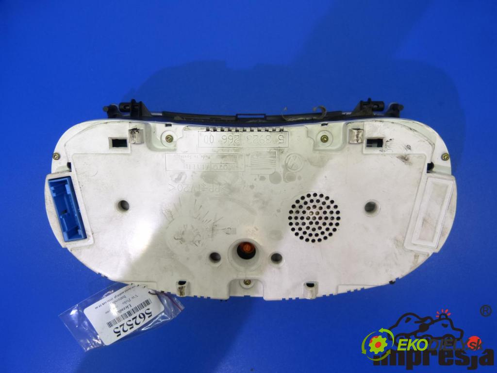 Vw Polo III 6N 1994-2001 1.7 SDI 60 hp  44 kW 1700 cm3  prístrojovka  (Přístrojové desky, displeje)