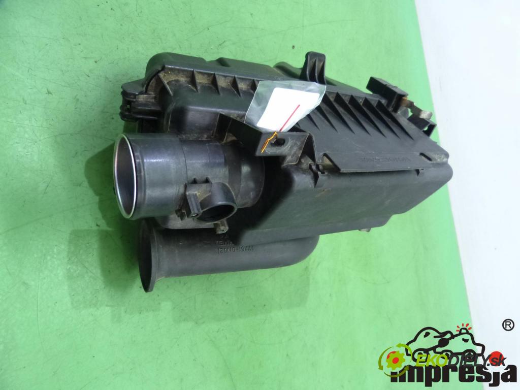 Toyota Yaris II 2005-2011 1.4 D4D 90 hp 66 kW 1400 cm3 obal filtra vzduchu (Kryty filtrů)