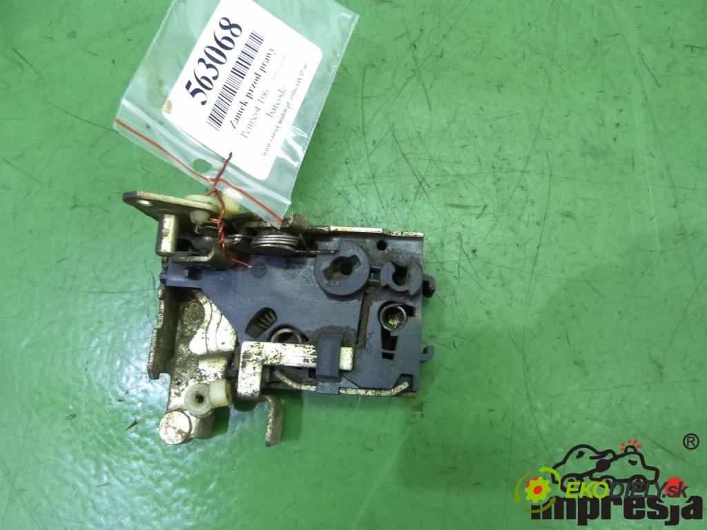 Peugeot 106 50 hp 37 kW 1400 cm3 zámok přední část pravý