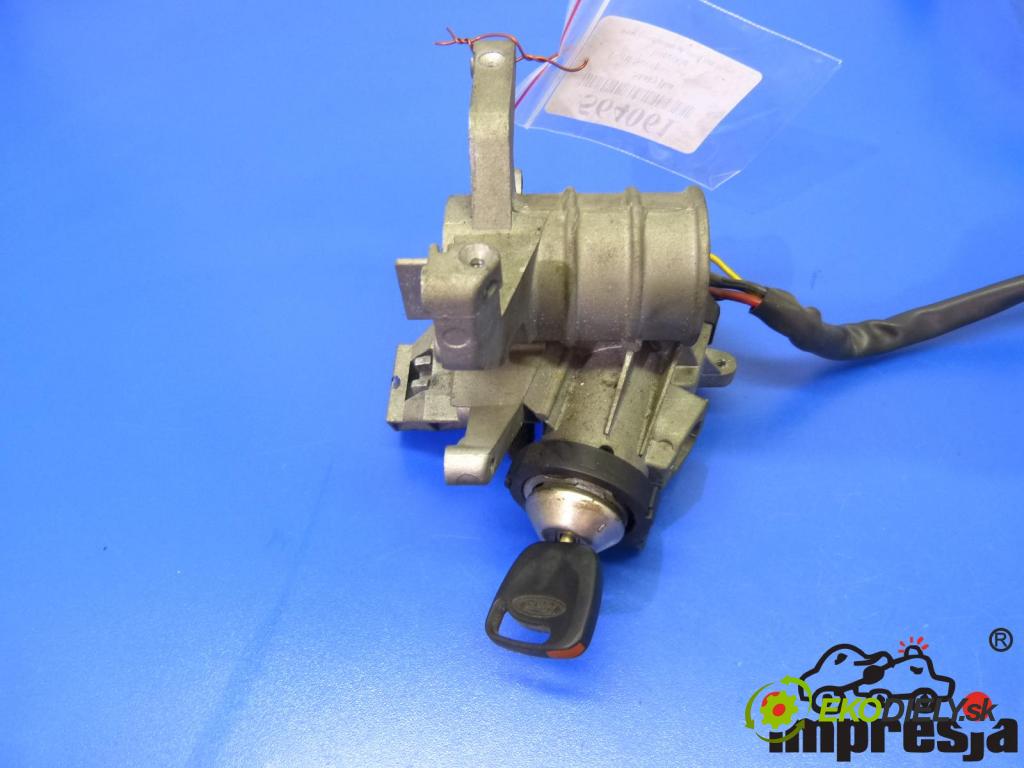 Ford Scorpio 2.0 16V 136hp  100 kW 2000 cm3  spínačka  (Spínací skříňky a klíče)